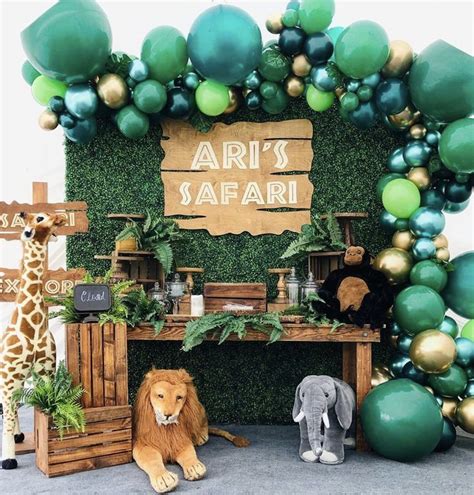 Safari Party | Safari birthday party decorations, Safari birthday party ...