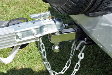 3 Driving Safety Tips When Pulling a Trailer - Smith Trailers and ...