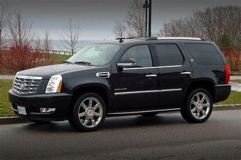 Cadillac Escalade Hybrid - Information and photos - MOMENTcar