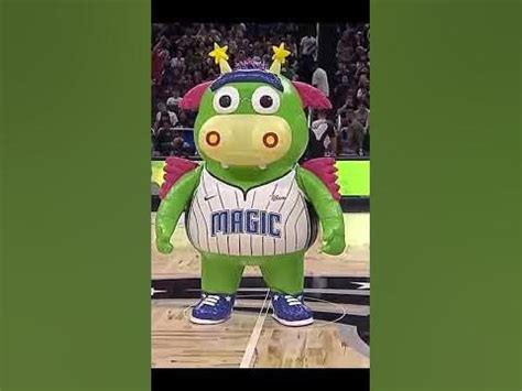 Orlando Magic Mascot Hits The Griddy - YouTube