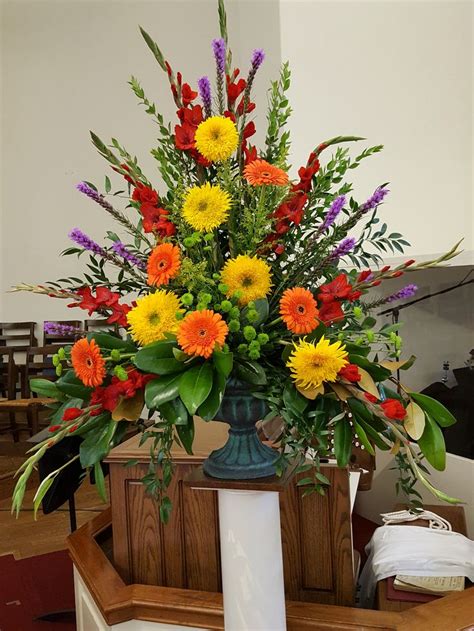 Altar Flowers | Thanksgiving flower arrangements, Church flower ...