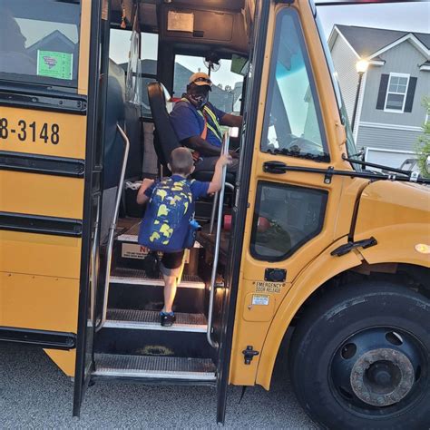 Mom 'forever grateful' for school bus driver who befriended her 6-year ...