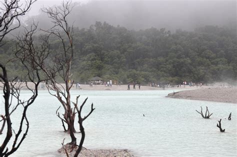 the beauty of indonesia: White Crater (Kawah Putih)