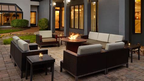 Hotel Suites in Brentwood, TN | Courtyard Nashville Brentwood