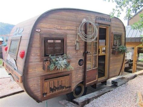 Loading... | Vintage camper remodel, Remodeled campers, Vintage travel ...