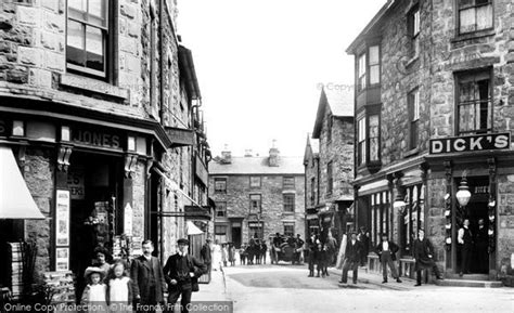 History of Dolgellau in Snowdonia, Wales