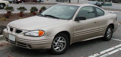 2005 Pontiac Grand Am - Information and photos - MOMENTcar