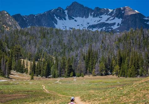 10 Best Hiking Trails in Big Sky, Montana - Goats On The Road