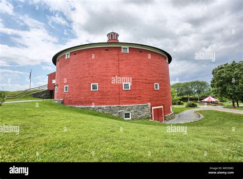 The Round Barn at the Shelburne Museum Stock Photo - Alamy