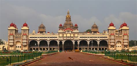 File:Mysore Palace Morning.jpg - Wikipedia