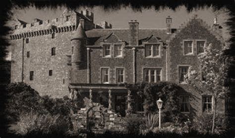 Haunted Places in Dumfries - Comlongon Castle