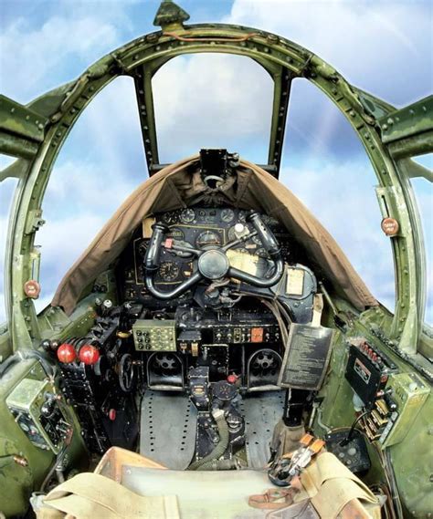 Lockheed P-38 J-10 “Lightning” cockpit. : r/WWIIplanes