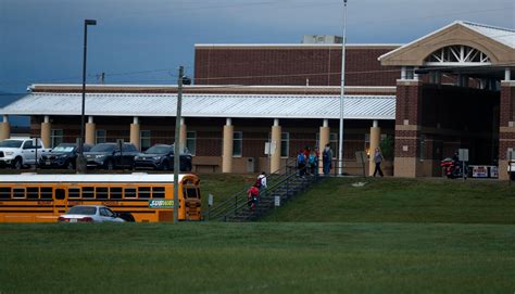 Tennessee school district reopens amid pressure and pandemic fears ...