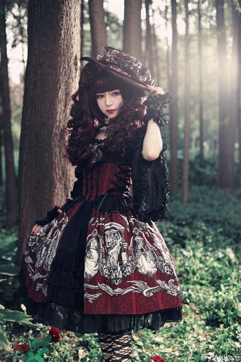 Pin on Gothic Lolita