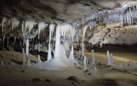 The story cave: stalactites and stalagmites - The Storytellers