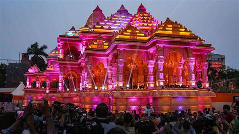 Kolkata pandal provides glimpse of Ayodhya’s Ram Mandir this Durga Puja ...