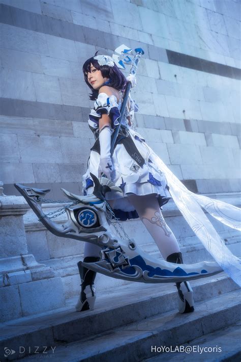 Seele Vollerei cosplay with my handmade scythe 💙 Honkai Impact 3rd ...