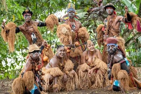 Groupe de danse traditionnelle Fang/Gabon/culture gabonaise | Teddy ...