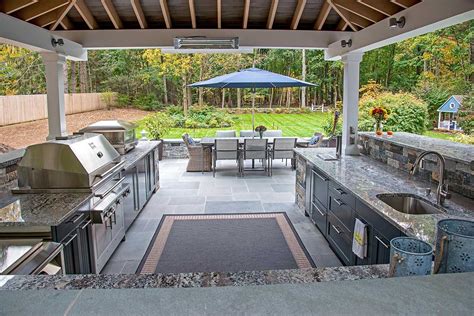 Covered Patio And Outdoor Kitchen Designs