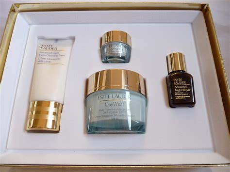 Estee Lauder Daywear Gift Set 50ml Moisturizer + Eye Gel + Advanced ...