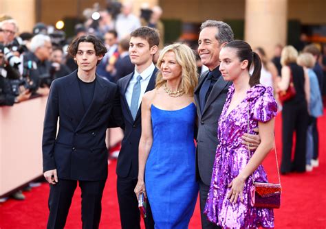 Jerry Seinfeld steps out with family at 'Unfrosted' premiere - Good ...