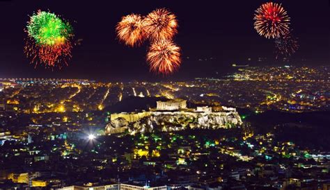 How Greeks celebrate the New Year: Traditions and Customs | Luxury ...