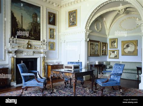 Uk stourhead house interior hi-res stock photography and images - Alamy