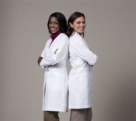 Association of Women Surgeons Partners With Medelita Lab Coats and Scrubs