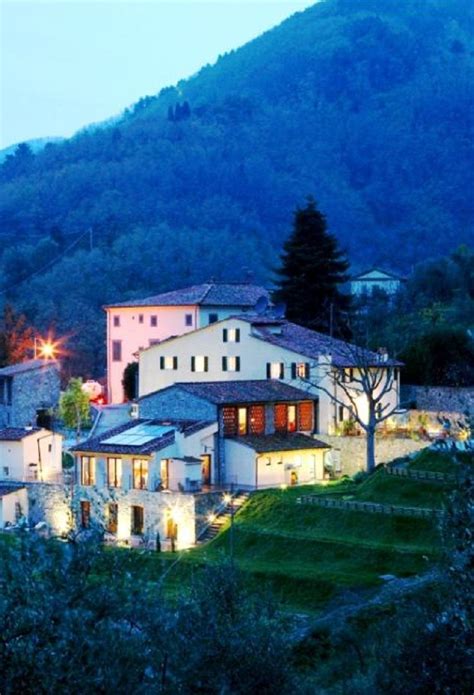 5 Stunning Vineyard Hotels In Tuscany, Italy - Travel Daisy Hotels In ...