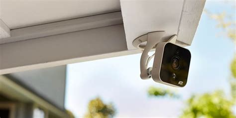 How Do Security Cameras Work?