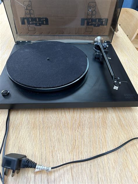 Rega Planar 3 Turntable, RB300 Tonearm, Carbon Cartridge In original ...