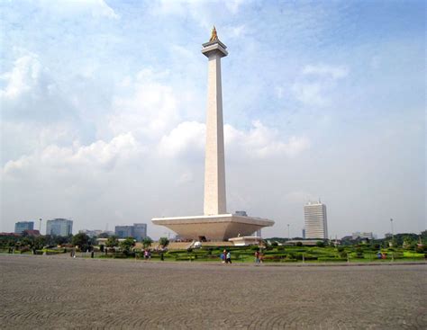 9 Monumen di Indonesia Paling Populer