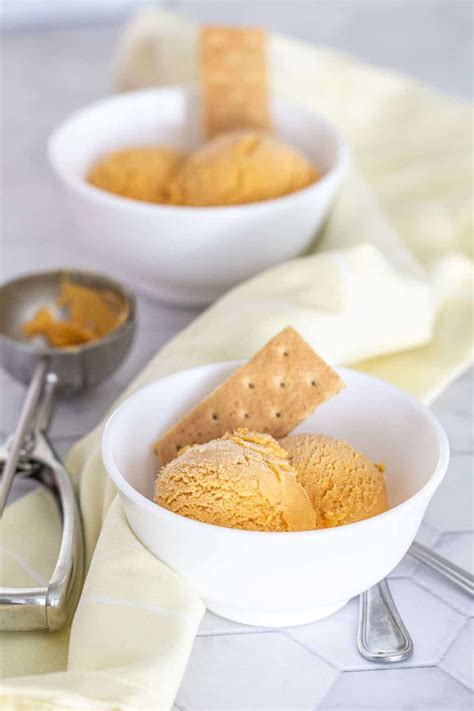 Pumpkin Ice Cream - stetted