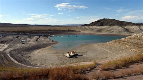 Water Levels in Lake Mead Reach Historic Low | The Weather Channel