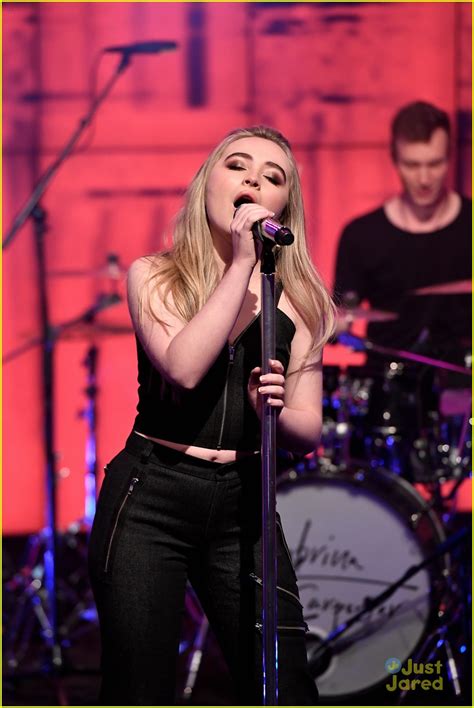 Watch Sabrina Carpenter Perform 'Thumbs' On Live TV in This Stunning ...