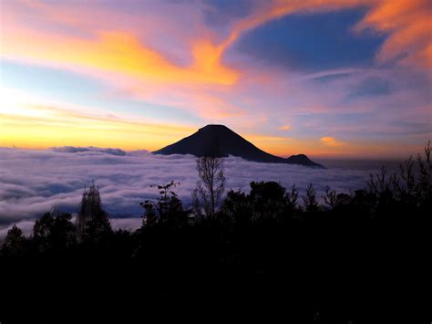 Sunrise at Dieng Plateu, Wonosobo, Central Java, Indonesia | Central ...