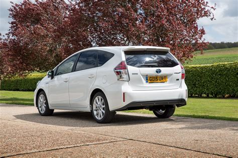 Toyota Prius+ Photos and Specs. Photo: Toyota Prius+ interior model and ...