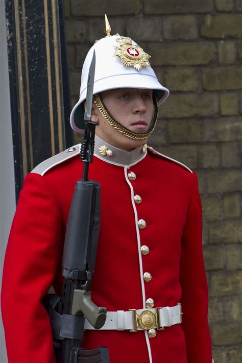 British Royal Gibraltar Regiment Uniform (2012) | British uniforms ...