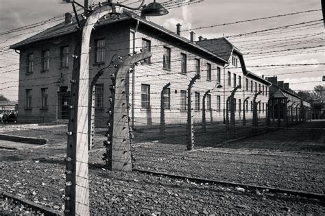 File:Auschwitz concentration camp in poland.jpg - Wikimedia Commons