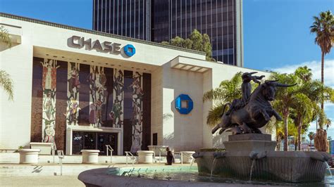 Chase Bank Near Me: Find Branch Locations and ATMs Nearby | GOBankingRates