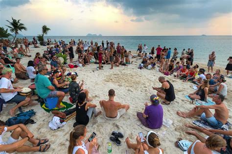 Guide to Visiting Zen Beach, Koh Phangan - Travel Thailand Together