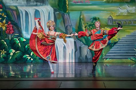 Moscow Ballet Performs "Great Russian Nutcracker" in 137 Cities Across ...