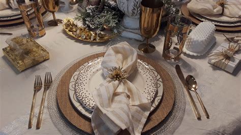 gold place setting | Gold place setting, Table decorations, Decor