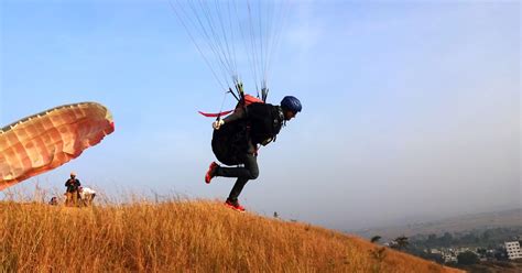 P1 Paragliding Pilot Course at Indus Paragliding, Kasmshet, India