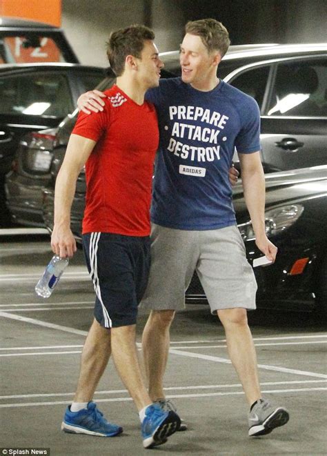 Tom Daley and Dustin Lance Black Share A Kiss After Gym | Oh yes I am