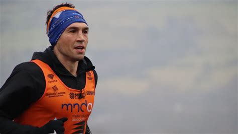 Kevin Sinfield marathon efforts provide direct support for MND affected ...