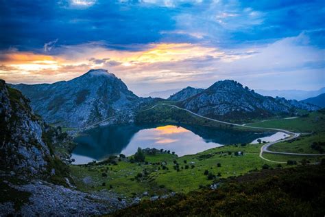 Lagos de Covadonga - Your COMPLETE Travel Guide (+free map)