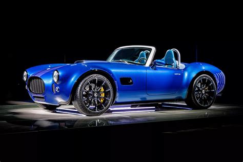 Modern AC Cobra GT Roadster debuts with over 650 hp