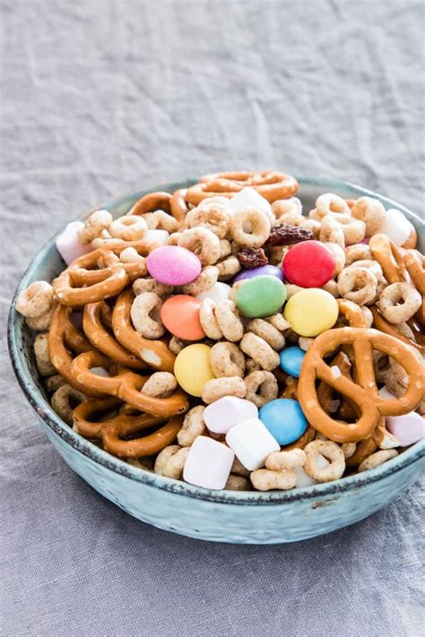 Looking for a quick last minute sweet snack mix recipe for holiday ...