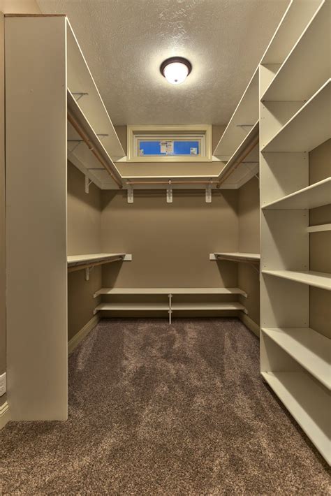 Create A Walk In Closet In A Small Bedroom